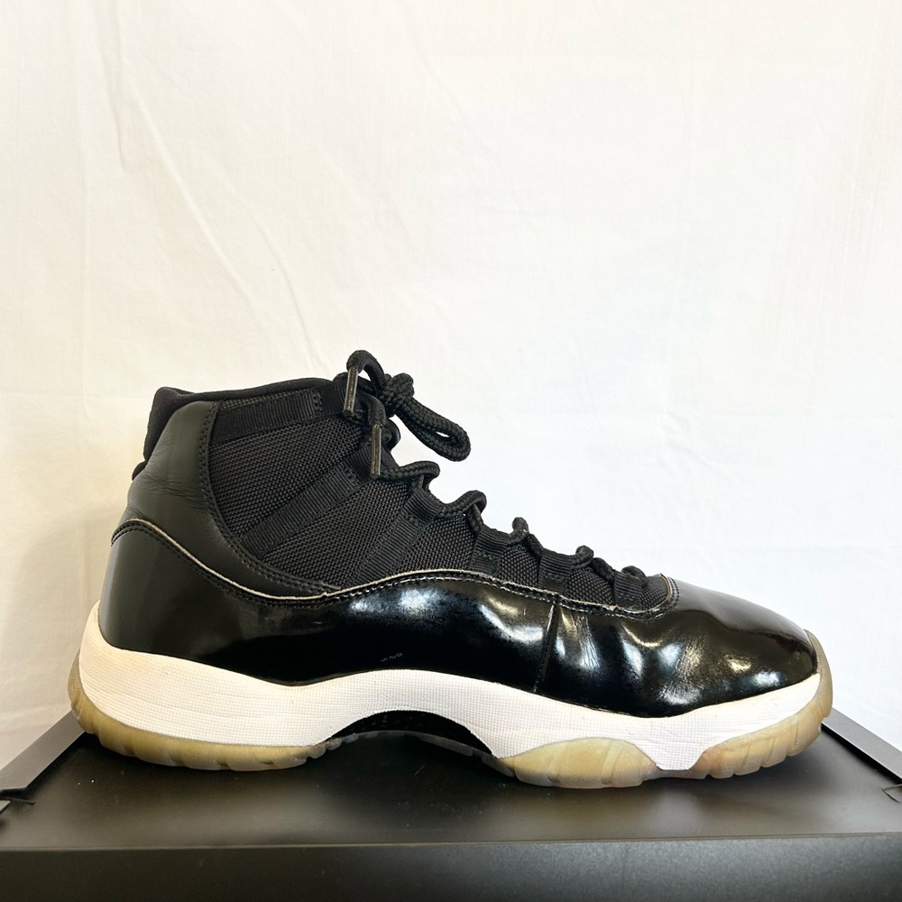 Air Jordan 11 Retro Space Jam Size 11 378037-003 2016 PRE-OWNED - Picture 3 of 9